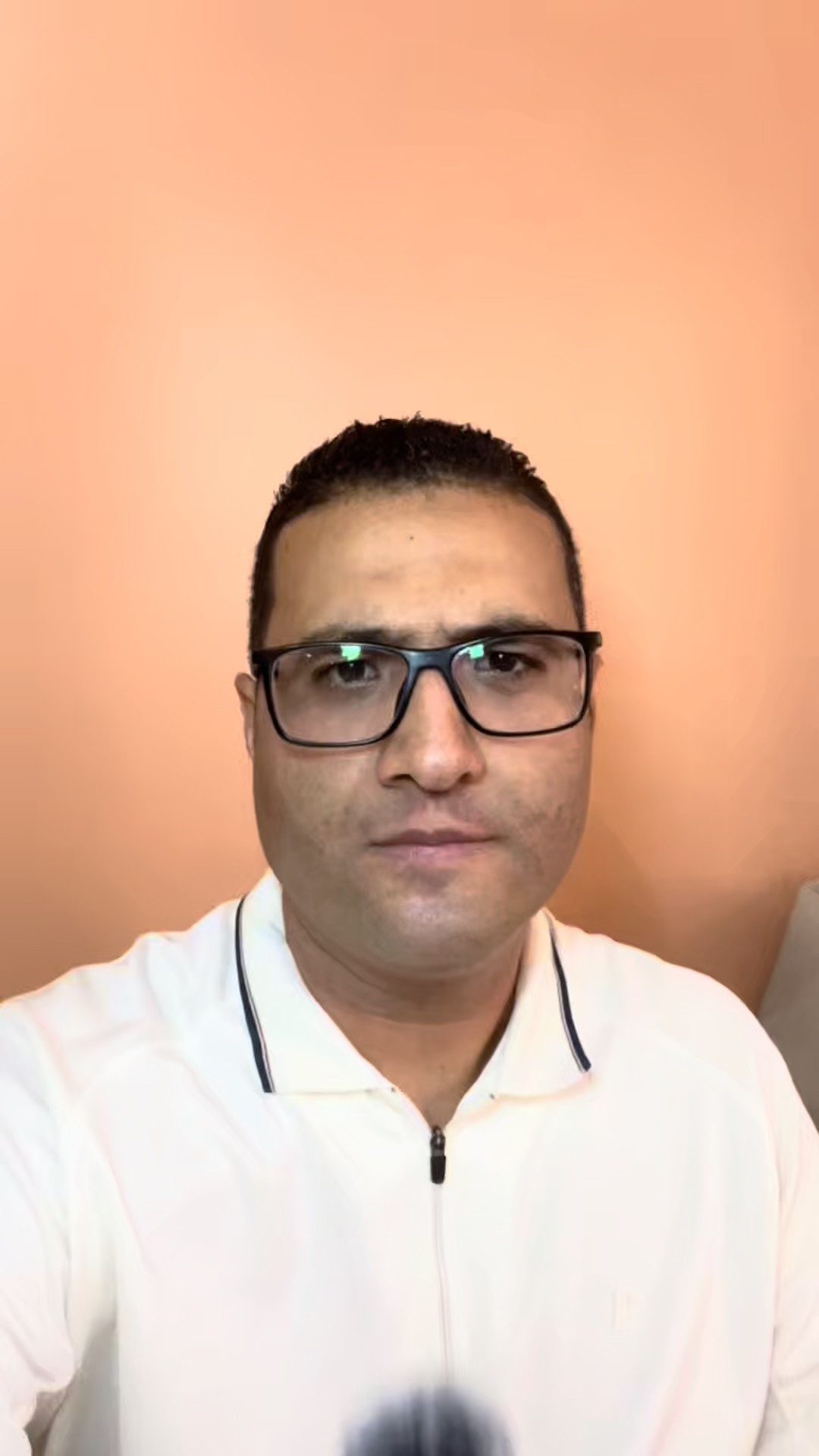 Andrés Mira, creador de IngAamira Lab, en su presentación en video